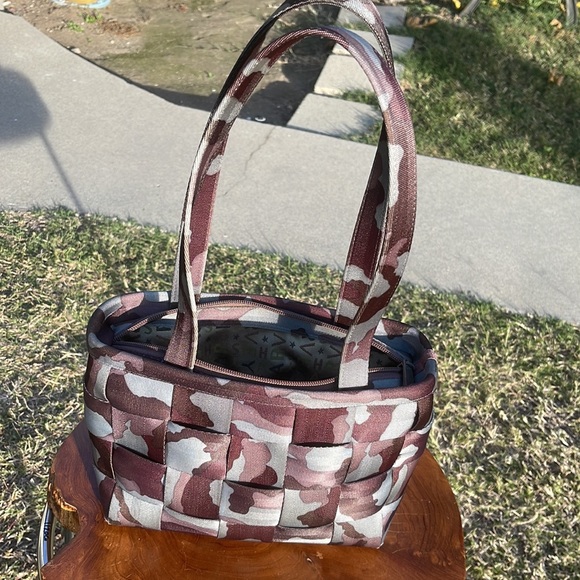 Harvey’s original seatbelt camo bag - Picture 3 of 16